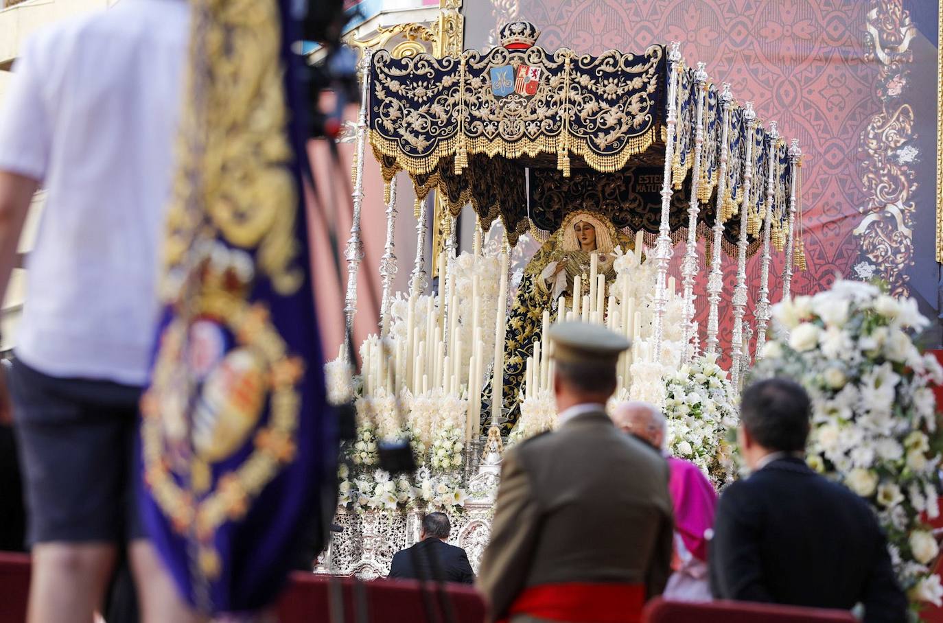 La coronación de la Virgen de la Amargura de Huelva, en imágenes