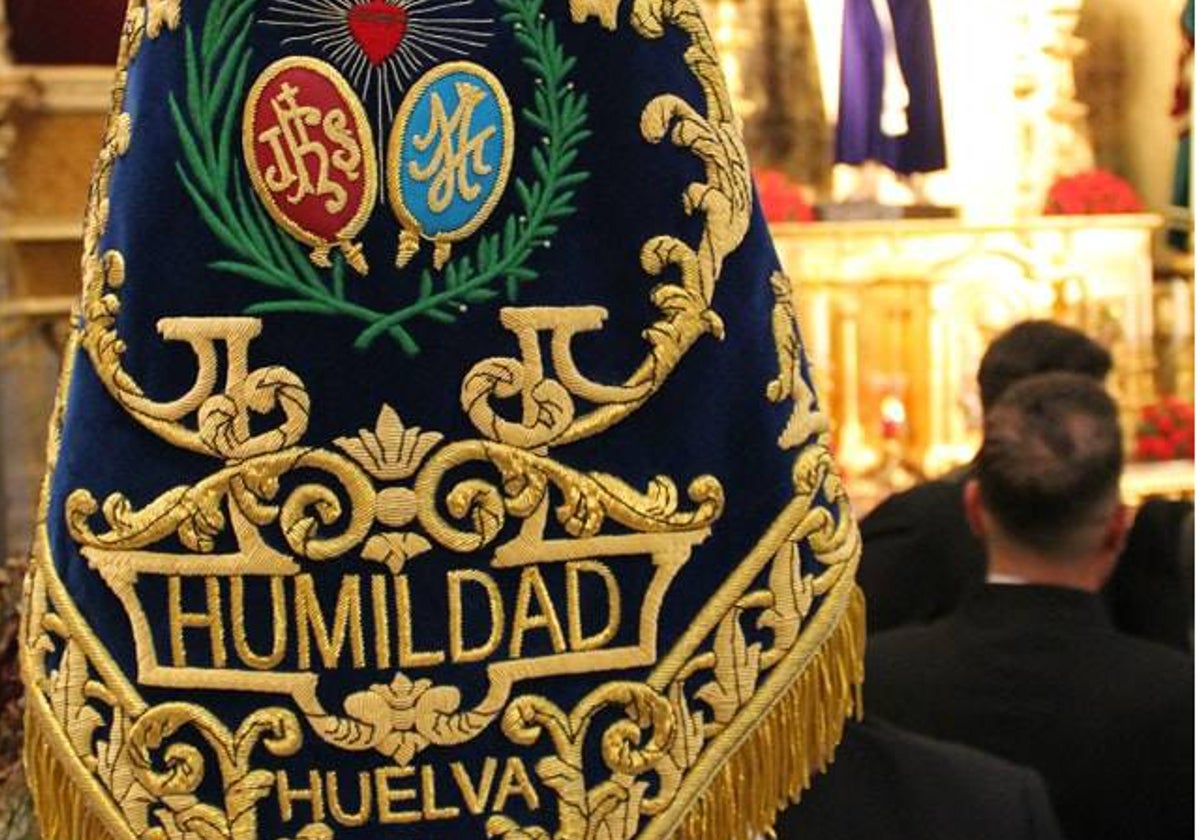 Estandarte de la Banda de Cornetas y Tambores Humildad de Huelva