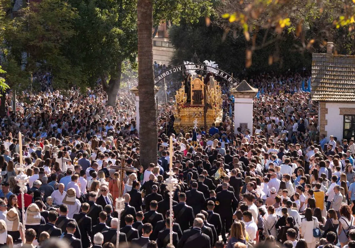 El Miércoles Santo en Huelva es una jornada de multitudes