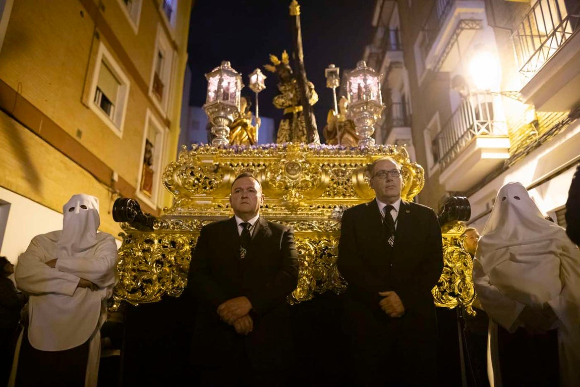 El Lunes Santo de Huelva, en imágenes