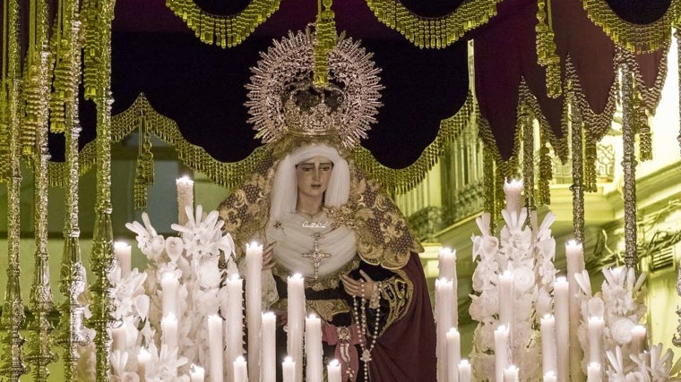 Procesiones y hermandades del Viernes Santo en Huelva