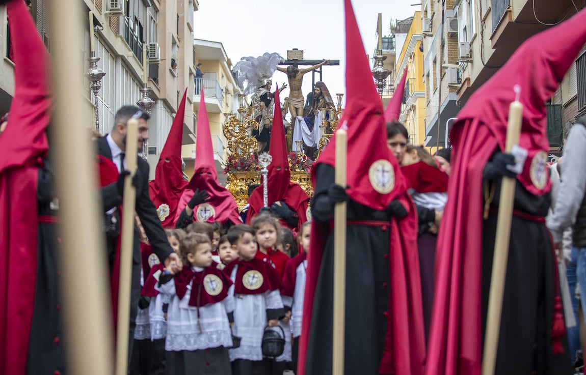 El Viernes Santo de Huelva, en imágenes