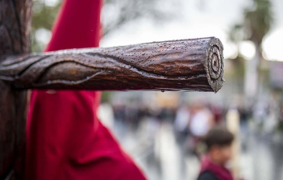 El Viernes Santo de Huelva, en imágenes