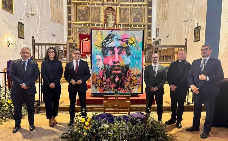 Imagen principal - Diferentes momentos del acto de presentación del cartel de la Semana Santa de Ayamonte 2025