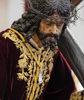 Imagen secundaria 2 - El acto ha tenido lugar en el interior de la sede canónica de la cofradía del Domingo de Ramos, la parroquia de Cristo Sacerdote