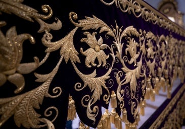 La Hermandad del Descendimiento culmina el bordado de las bambalinas de su paso de palio