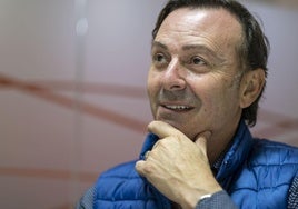 Fernando Romero Vallín : «El pregón lo he escrito en la playa, donde me siento libre»