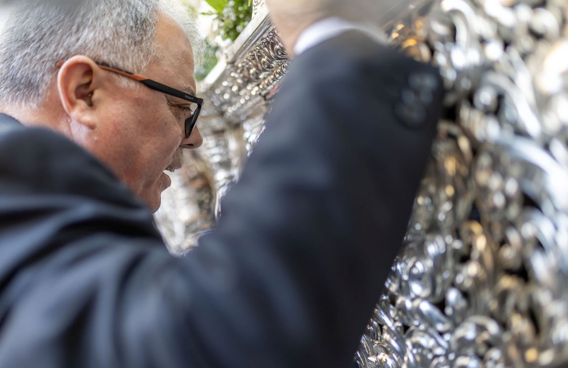 Las imágenes de la Virgen de los Dolores por las calles de Huelva
