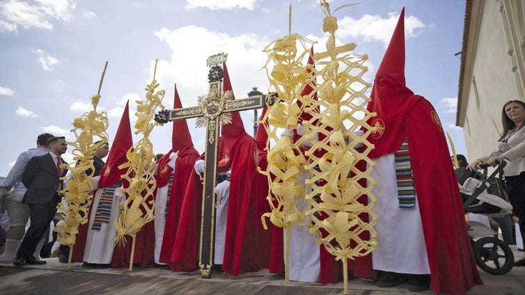 Así ha sido el Domingo de Ramos de la Semana Santa de Huelva 2025