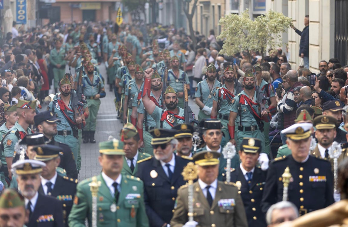 Las imágenes del Sábado de Pasión de la Semana Santa de Huelva 2025