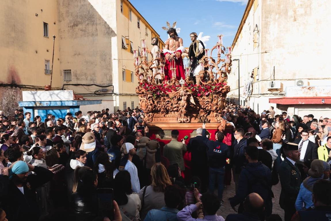 El Martes Santo de Huelva, en imágenes
