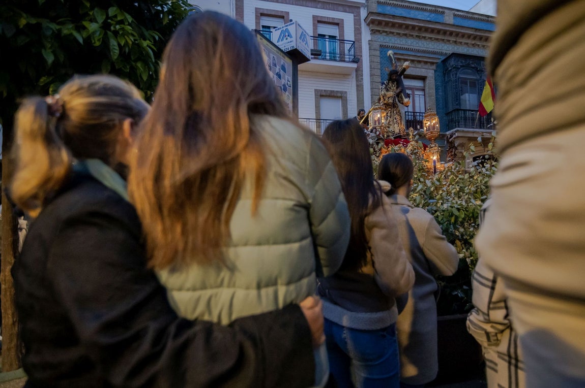 Madrugá de Huelva: Éxtasis de felicidad con el Nazareno y su Madre de la Amargura