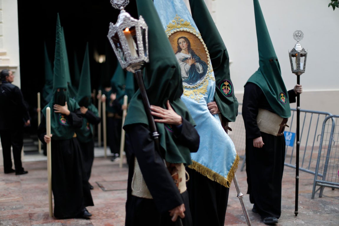 Viernes Santo: En Silencio a los pies de la cruz