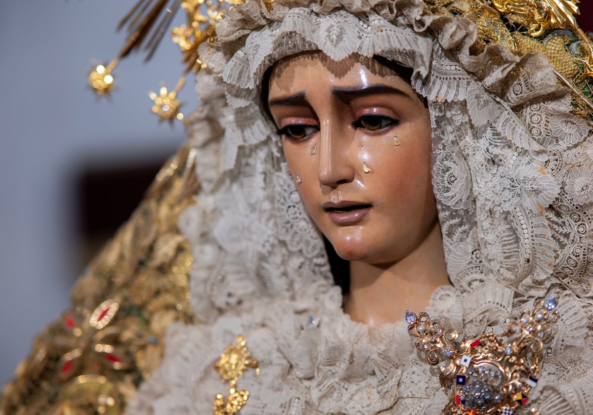 Primer plano de la dolorosa