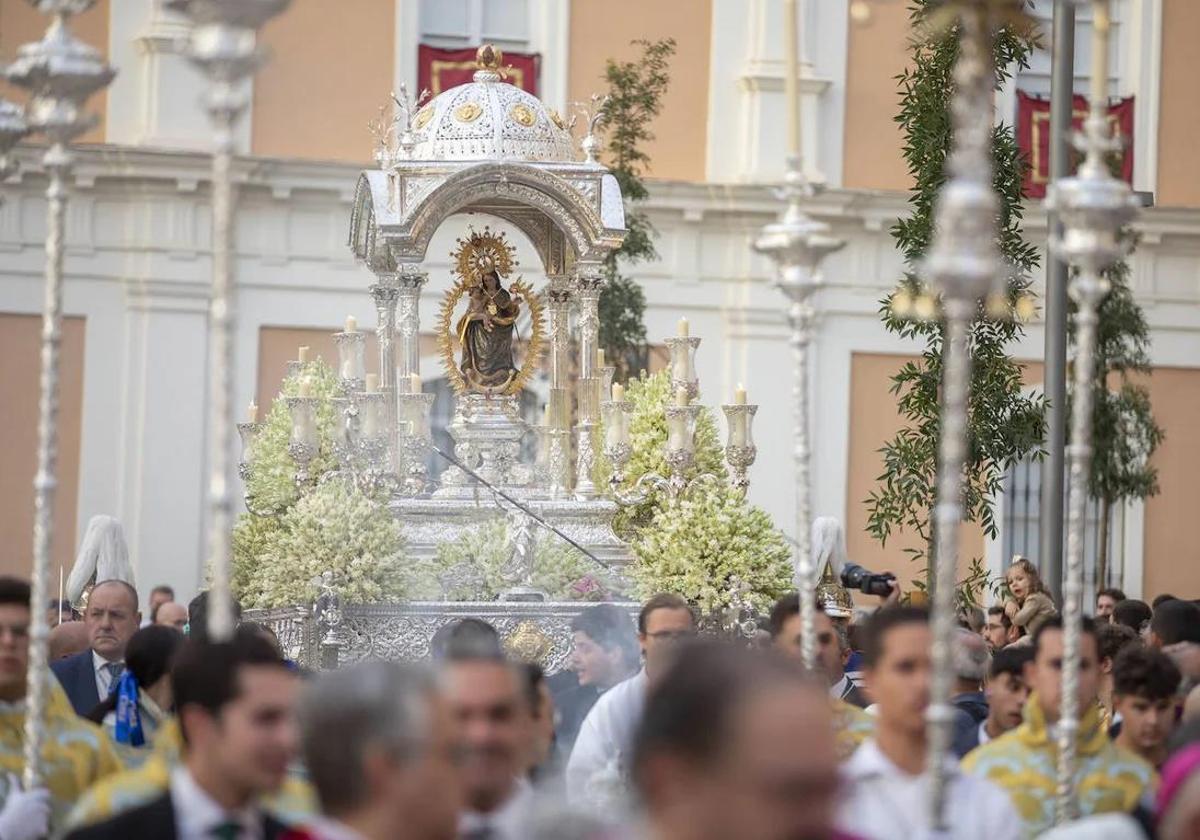Imagen de archivo de la Virgen de la Cinta durante una procesión