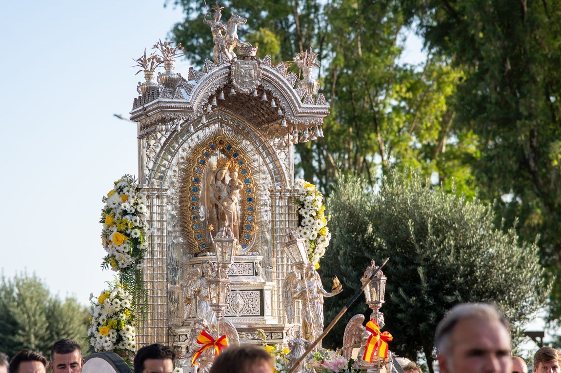 Magna Mariana: Las imágenes de la masiva llegada a Huelva de las patronas de Lepe y Palos