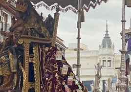 Curiosidades de la Magna Mariana de Huelva: La Virgen de la Bella procesionó con billetes sobre su manto