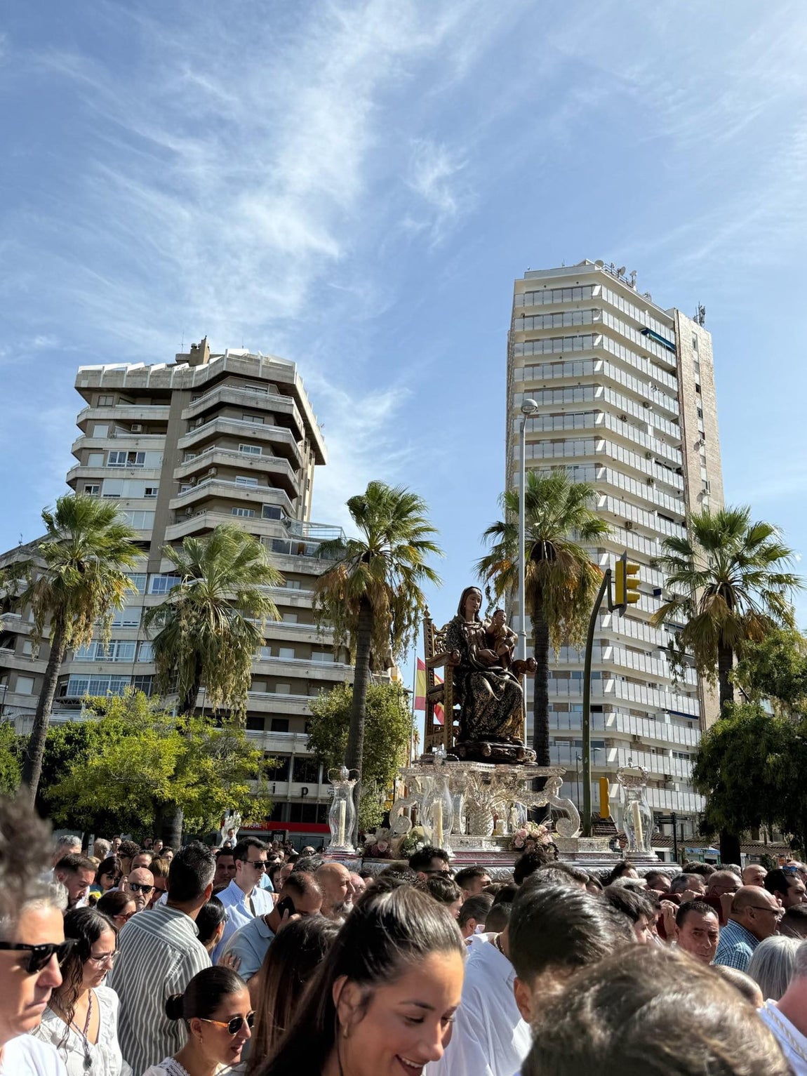 El regreso triunfal de la Virgen de la Bella a su hogar en Lepe, en imágenes