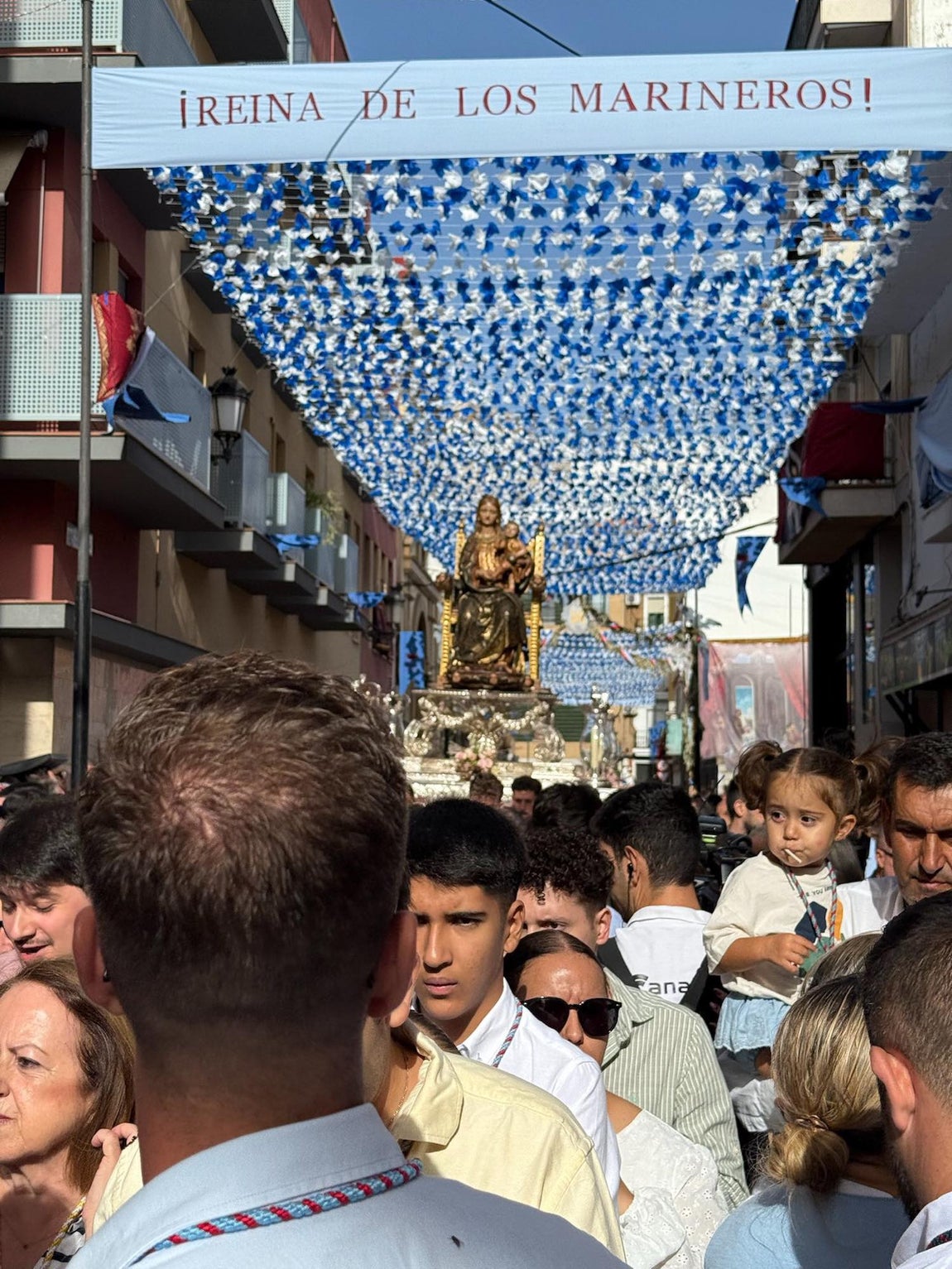 El regreso triunfal de la Virgen de la Bella a su hogar en Lepe, en imágenes