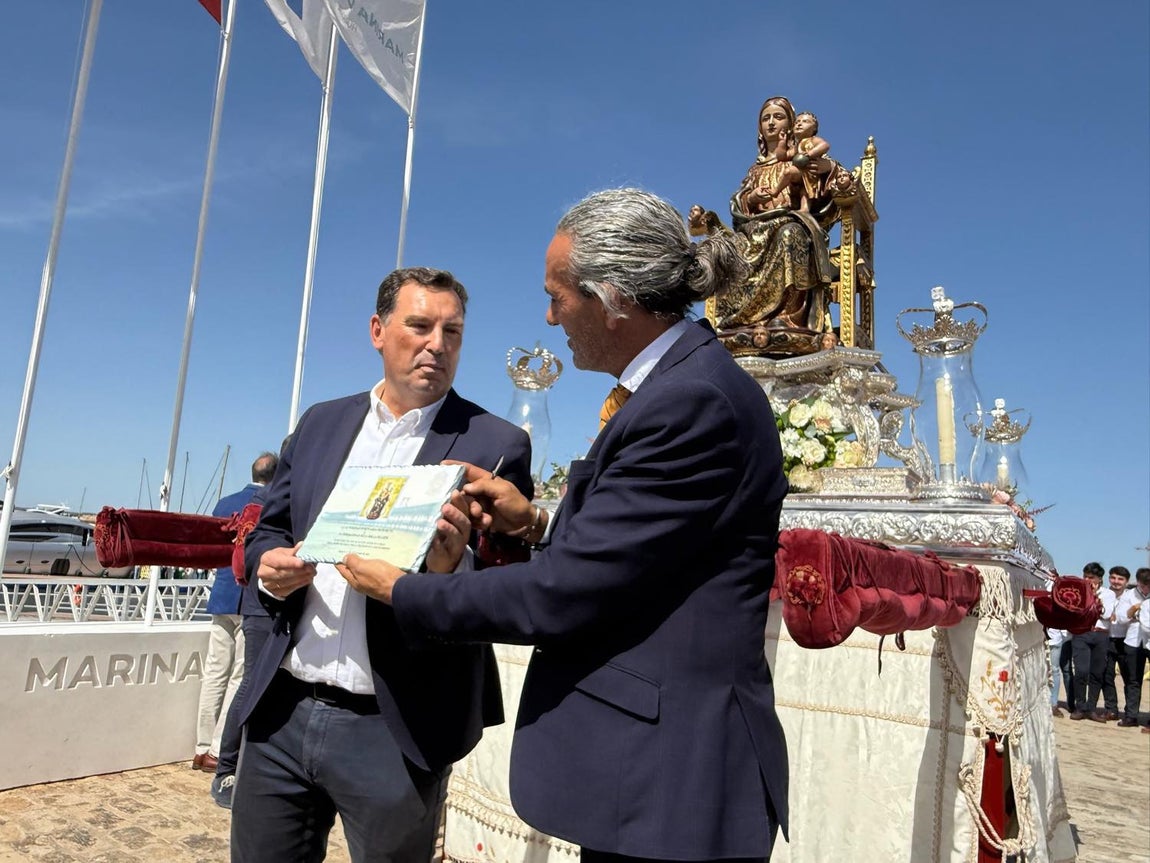 El regreso triunfal de la Virgen de la Bella a su hogar en Lepe, en imágenes