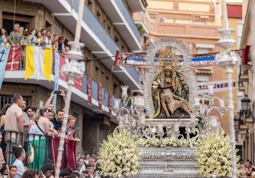 Procesión extraordinaria de la patrona de Ayamonte para cerrar el Congreso Nacional de Hermandades de las Angustias