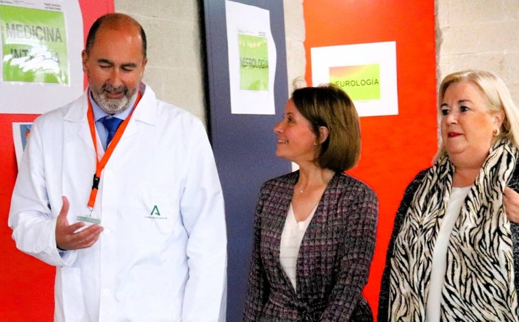 Imagen principal - El nuevo director gerente del Hospital Juan Ramón Jiménez de Huelva ha mostrado su ilusión por llegar a este cargo