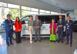El centro María de Nazaret contará con una nueva furgoneta gracias a Fundación 'LaCaixa' y Grupo Conquero