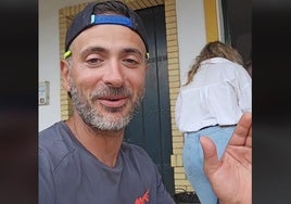 Un granadino viajó desde Motril hasta El Rocío andando y esto es lo que le ocurrió al llegar a la aldea: «Agradecido a la vida»