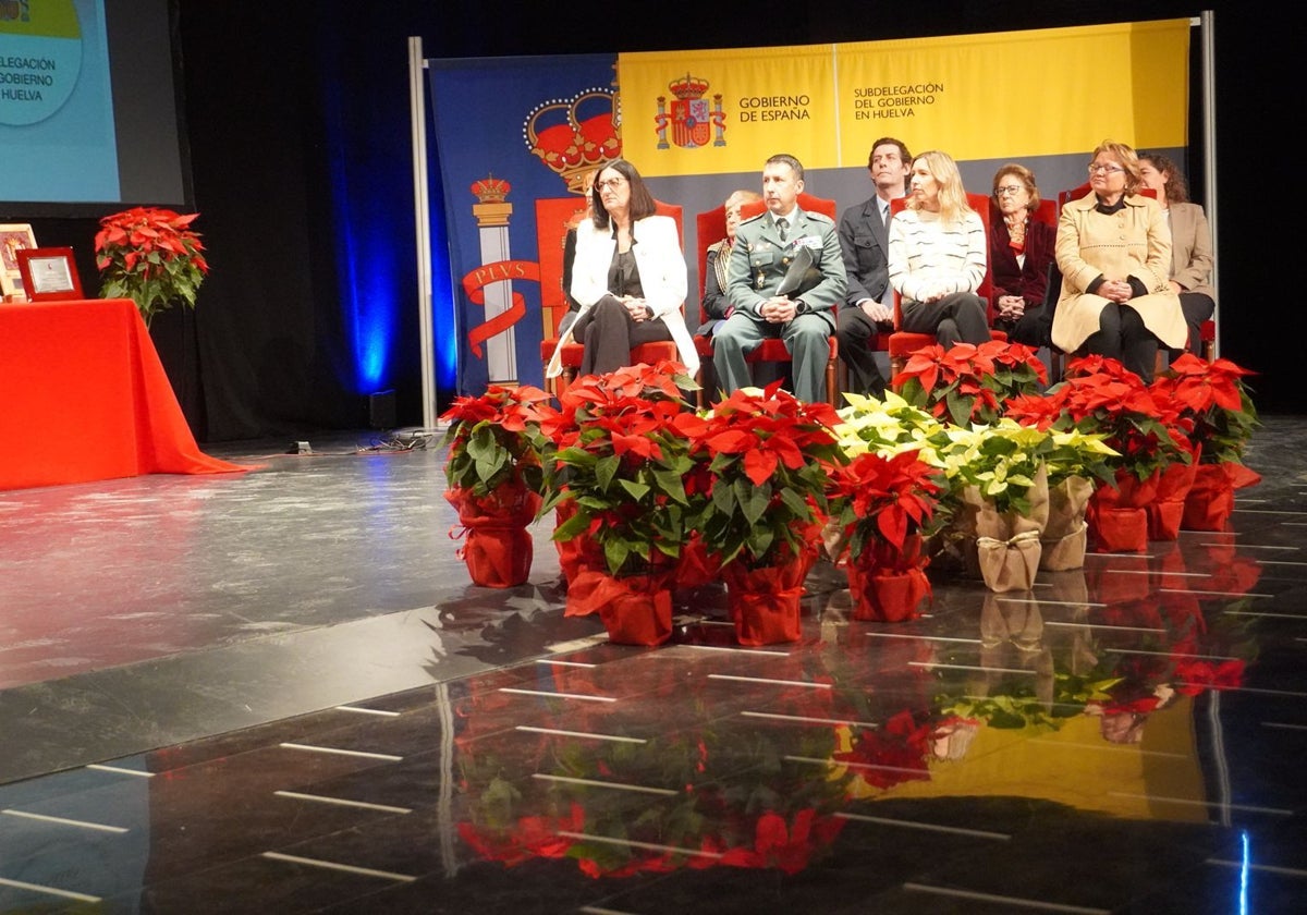 La rectora de la Universidad de Huelva, María Antonia Peña, en el acto en las Cocheras del Puerto