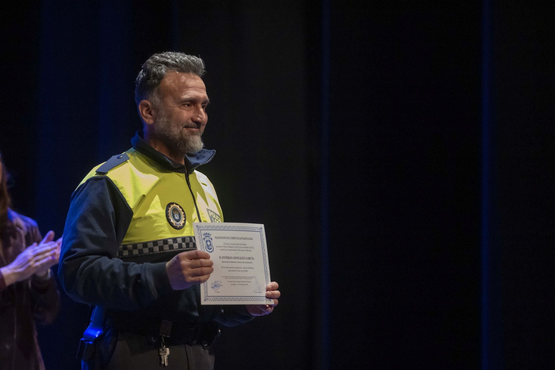 Los honores y distinciones del Día de la Policía Local de Huelva, en imágenes