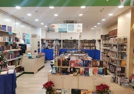 La libreria de Ayre Solidario regresa este sábado al centro comercial Holea