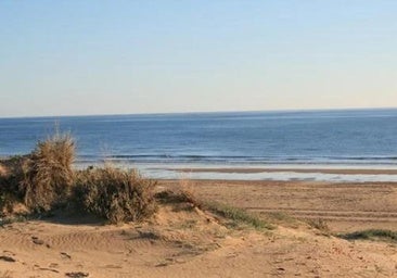 Un bañista va a esta playa de Huelva y afirma que es la más fea de la provincia: «La primera y última vez, arena de muy mala calidad»