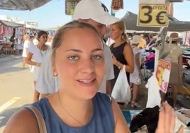 Una malagueña se enamora de este mercadillo que está en la costa de Huelva: «De los más baratos, ¡está genial!»