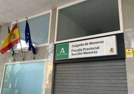 La Junta asegura que ya contempla reforzar la seguridad de los cuidadores en los centros de menores