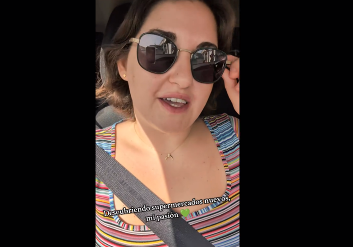 La usuaria de TikTok Julia Toboso alucina al ver los precios de este supermercado de Huelva
