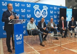 La credibilidad política, a debate en la Diputación de Huelva: «La confianza se gana diciendo la verdad, aunque duela»