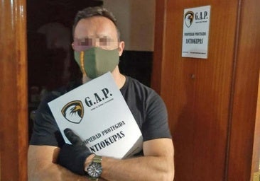 Iván Moralva, que ha preferido ocultar su rostro