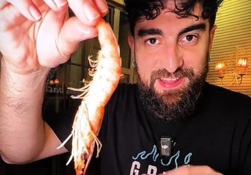 Un madrileño prueba las gambas blancas de Huelva y se hace esta pregunta: «¿Por qué tienen tanta fama?»