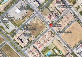 Una niña trasladada al hospital tras el incendio en un edificio de siete plantas en Huelva capital