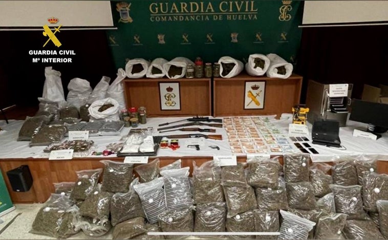 Imagen principal - Un total de 13 detenidos en Huelva en la desarticulación de una organización criminal dedicada al tráfico de drogas