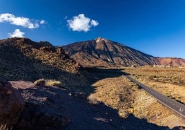 Muere una pareja de Huelva mientras hacía senderismo en el parque del Teide