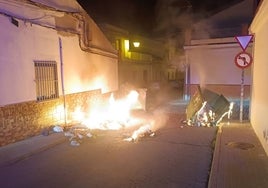 Detenido un vecino de Cartaya por el incendio de hasta ocho contenedores esta madrugada