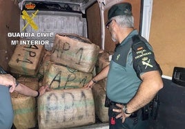 Intervienen más de 10.000 kilos de hachís en una operación contra el narcotráfico en Huelva, Cádiz y Málaga