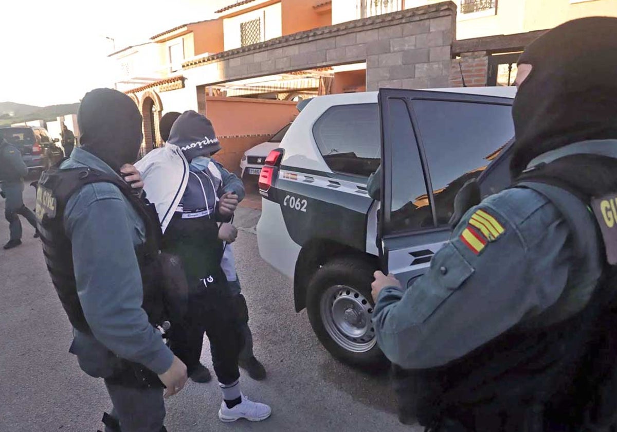 Agentes de la Guardia Civil en una operación contra el narcotráfico