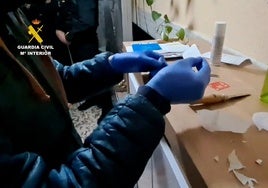 Desarticulan un punto de venta de droga «muy activo» en una vivienda de Valverde del Camino