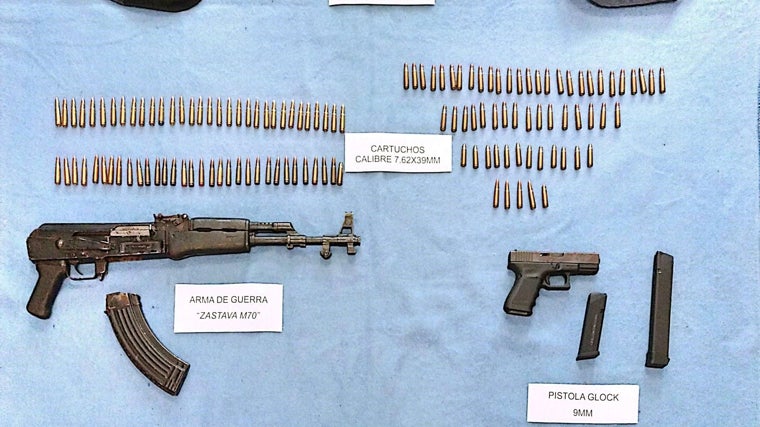 Armas intervenidas a la organizacón