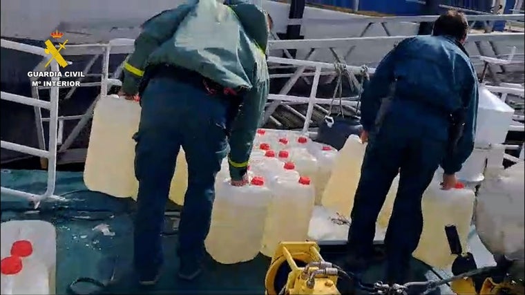 Narcotráfico en Huelva: Prosigue la lucha contra el petaqueo con la retirada de otras cuatro embarcaciones cargadas de combustible para los narcos