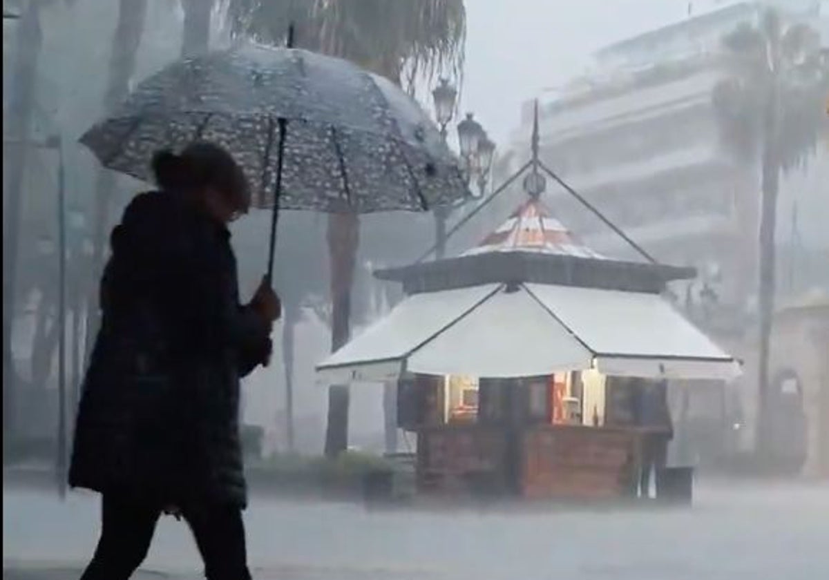 La plaza de las Monjas, bajo la lluvia