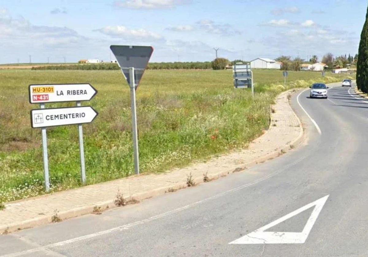 Carretera al cementerio de Huelva, en una imagen de archivo