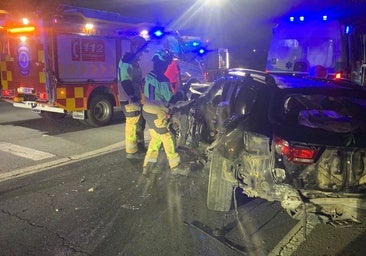 Una persona excarcelada tras una colisión entre dos vehículos en la N-435